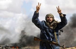 L&rsquo;aviation française sauve les insurgés de Benghazi