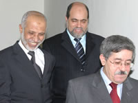 L’offensive de charme du pouvoir algérien