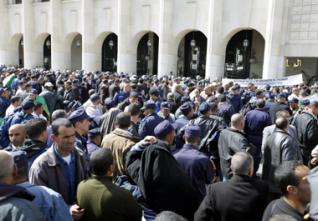 Rassemblement des patriotes et des GLD à Alger « Nous voulons un statut particulier »
