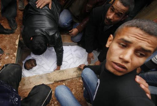 Situation en Libye,La révolte, entre combats et cafouillages