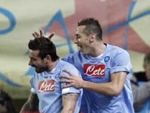 Yebda remplaçant, Naples décroche