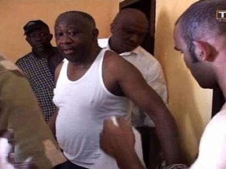 Abidjan, lundi 11 avril, 15 h 54 : La télévision ivoirienne annonce la capture du président Laurent Gbagbo