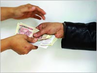 Aucun autre billet ne sera retiré Le billet de 2.000 DA dès le 28 avril