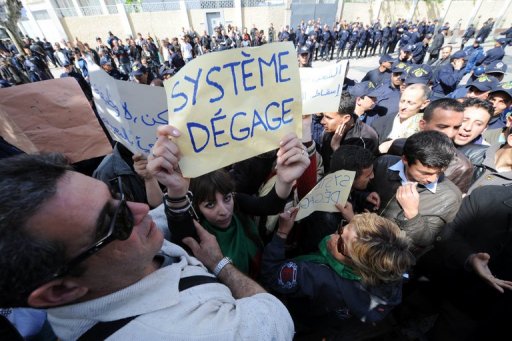 blocage musclé d&rsquo;une manifestation d&rsquo;agents de l&rsquo;éducation à Alger