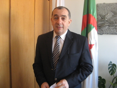 Dans le cadre de la lutte contre « les ambassadeurs extraordinaires » dans 13pays arabes et européens,Air Algérie convoque 50 de ses cadres à l’étranger
