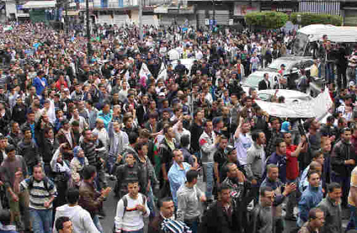 Des blessés à Alger: La marche des étudiants empêchée