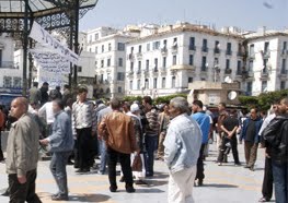 Eléments des GLD et patriotes occupent la place des martyrs depuis hier «Nous voulons parler à un homme de terrain»