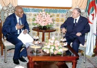 Le ministre malien des AE à Alger