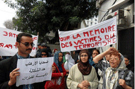 Les familles victimes du terrorisme réinvestissent la rue,Le cri de détresse