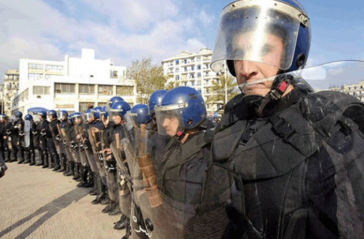 Les policiers révoqués rassemblés hier à la place des martyrs «Notre espoir repose sur Abdelghani El Hamel»