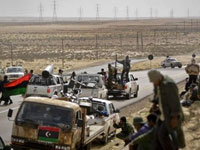 Les rebelles libyens disent détenir 15 mercenaires algériens et en avoir tué trois