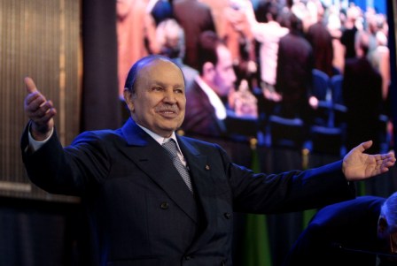 Pour éviter la révolte populaire, Bouteflika vide un peu les caisses de l’Etat