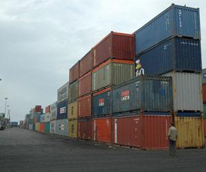 Algérie: le gouvernement fait marche arrière et décide de faciliter les importations pour les producteurs