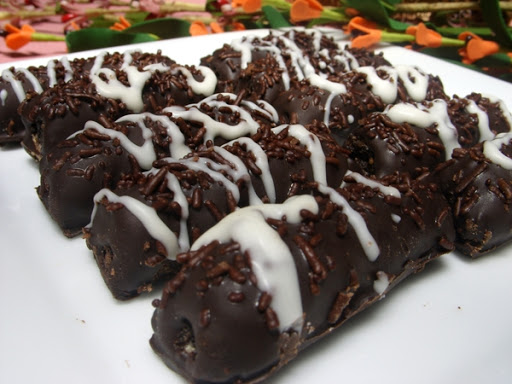 Doigts d’amandes au chocolat noir