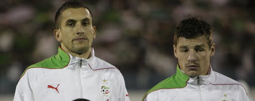 En l’absence de Ferradj et Mostefa Bouzid ou Yahia, qui à droite ?