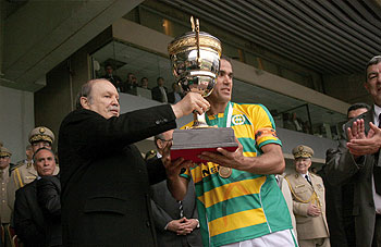 Finale de la Coupe d’Algérie, JSK 1 – USMH 0 : Les Canaris au paradis