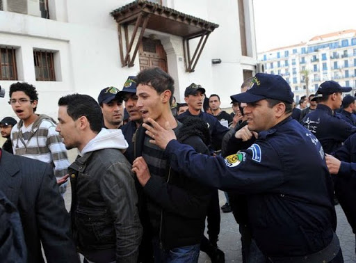 Kader Fares Affak « Maintenant, la police embarque avant même que l’on commence à manifester »