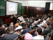 Le président Bouteflika: « large opération » de formation des journalistes