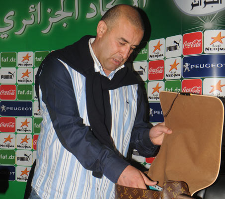 Pour bien disséquer le jeu de son équipe Le «Général» sort l’arme informatique