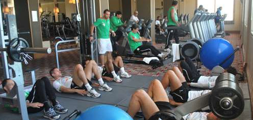 Tous à la salle, hier matin