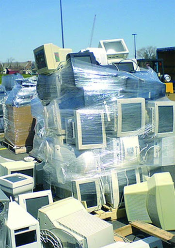 Achat et vente de matériel informatique: Au marché de l&rsquo;utilitaire et du toc