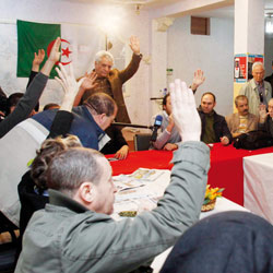 Assises de la société civile : Des organisations et des syndicats dénoncent “des rencontres alibis de salons”