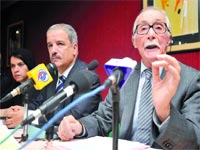 Conférence-débat de la CNCD,Ali Yahia Abdennour plaide pour la poursuite des manifestations