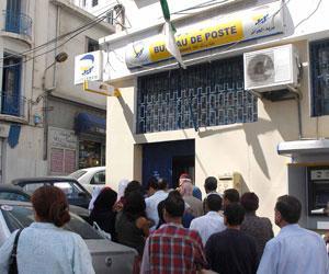 Grève des Postiers ,Sit-in devant la Grande-Poste