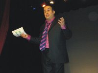 Le one man show « Algérien et fier » de Mohamed Mihoubi prochainement en tournée au Canada