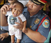 Philippines : l&rsquo;homme le plus petit du monde mesure 59,93 cm