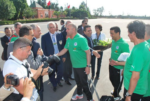 Pression des journalistes Marocains sur Benchikha