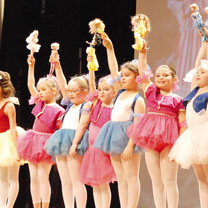 Spectacle chorégraphique « arc-en-ciel » : Le public subjugué