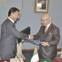 Alger et Rome divergent sur le sort de Kadhafi