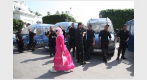 Des postes de police attaqués à Tunis et à Menzel Bourguiba