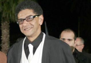 Djemai Family 3 : Salah Ougrout campe le Dr House