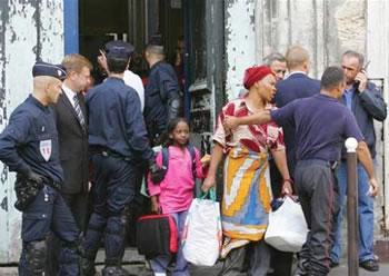 Émigrés Algériens en France,30.000 expulsions prévues en 2011
