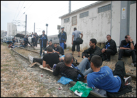 Grève des agentsde la sécurité / Pour qu’aucun train ne roule Ils se sont couchés sur les rails
