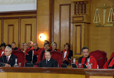 Justice,Bouteflika  procède à un mouvement partiel dans le corps des présidents de cour et des procureurs généraux