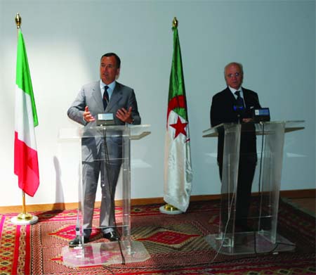 Le ministre italien des Affaires étrangères reçu par Medelci aujourd&rsquo;hui: La crise libyenne au centre des discussions