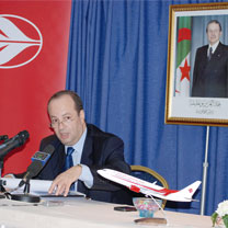 Le PDG d’Air Algérie, hier, lors d’une conférence de presse «Améliorer les conditions socioprofessionnelles»