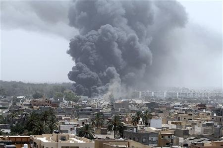 Le vicaire apostolique de Tripoli dénonce les bombardements de l’OTAN