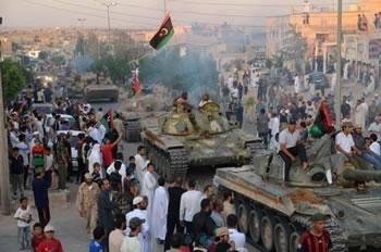 Accélération de la situation,Les rebelles lancent la bataille de Tripoli