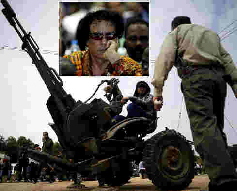 Après 42 ans de pouvoir,Le régime de Kaddafi s’effondre