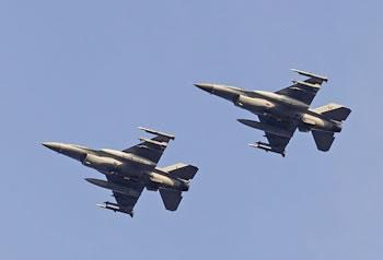 Il vient d&rsquo;acquérir 24 avions de chasse de type F-16,Contre qui se surarme le Maroc?