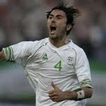 Laïfaoui pour  remplacer Yahia