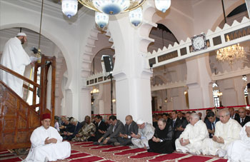 Le Président Bouteflika accomplit la prière de l&rsquo;Aïd el-Fitr à la Grande Mosquée d&rsquo;Alger