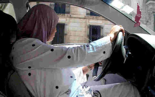 Les chauffeurs au noir en force durant le ramadhan,La femme taxi clandestin se banalise