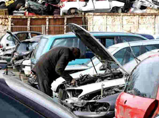 Ouled Djezzar, Megra, Oum Drouaâ, Draâ Ben Khedda La «casse», lieu de recyclage de voitures volées