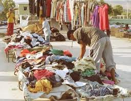 Pauvreté en Algérie. Pas d’habits neufs de l’Aïd pour les enfants, mais de la friperie