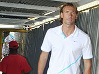 USMA : Renard veut brouiller les pistes